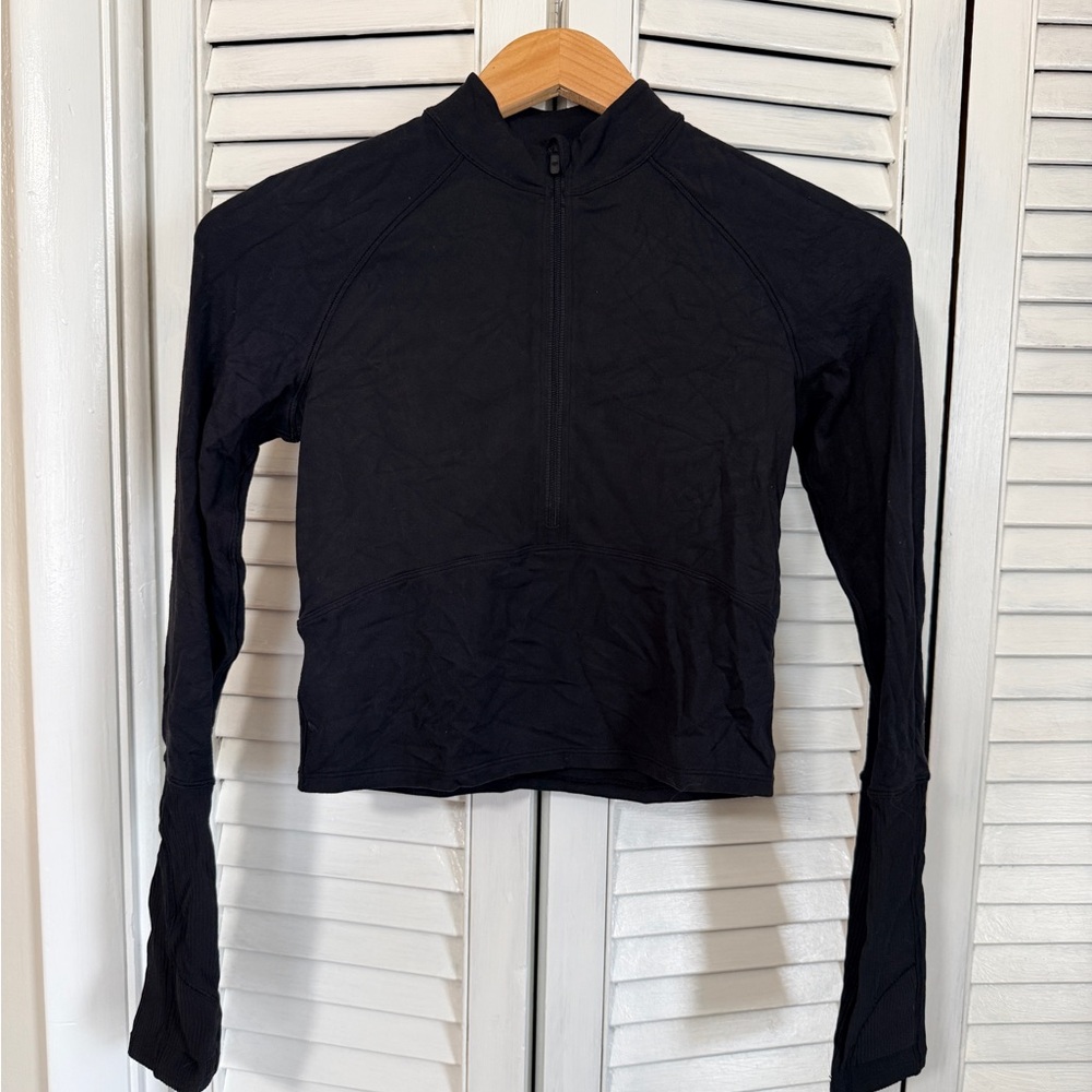 Lululemon Its Rulu Run Cropped Half-Zip in black Rulu fabric